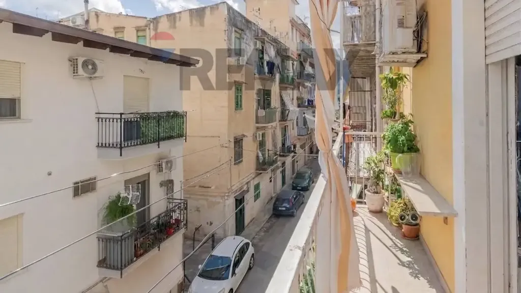 Balcony - Apartment to Renovate in Palermo