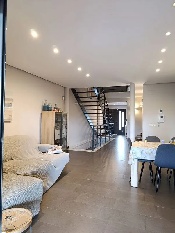Salle à manger - Terraced Semi-Detached House in Benaguasil