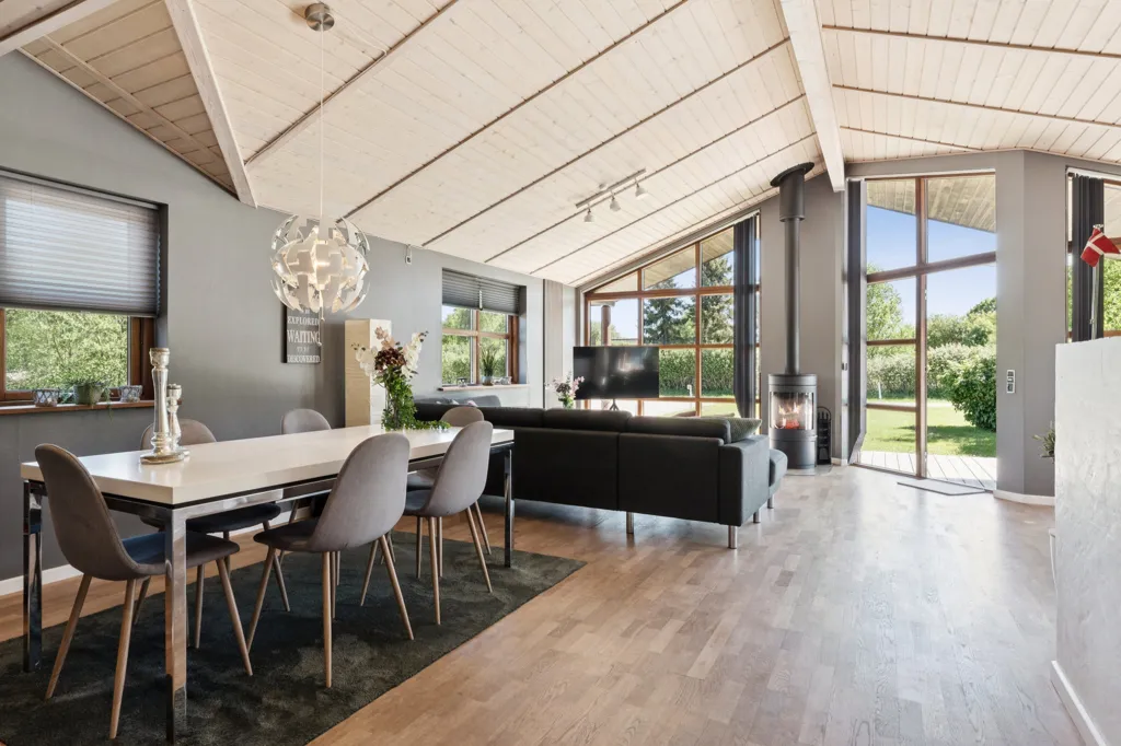 Söögituba - Vacation House with Pool near Hals