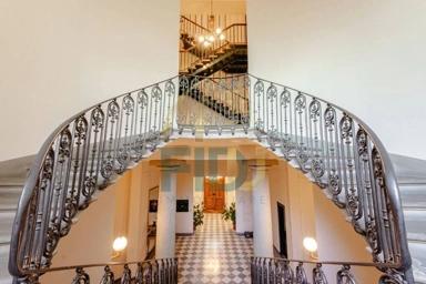 Pièces - Luxury Apartment with Panoramic Views in Florence