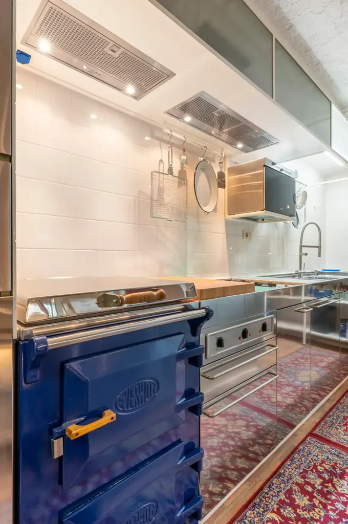 Cucina - Loft with High Ceilings in Central Antwerp