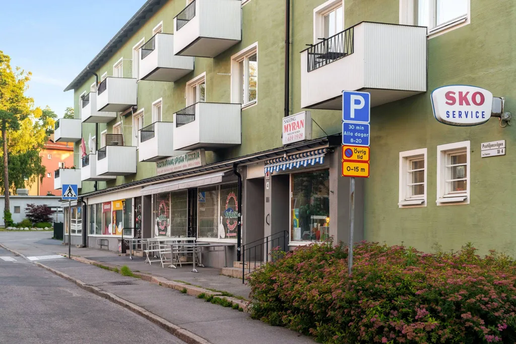 Välivaade - Modern Two-Bedroom Flat with Balcony in Stockholm