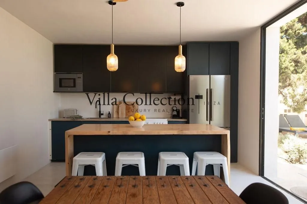 Cuisine - Luxury Villa with Sea View in Santa Eulària