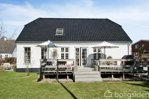 Exterior - Villa with Extensive Grounds in Tessebølle