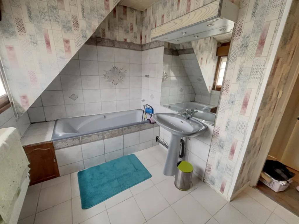 Vannitoad - Semi-Detached House with Garden in Longuenesse