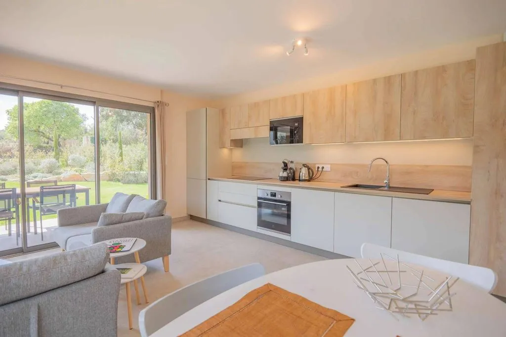 Köök - Luxury Apartment with Garden in Grimaud