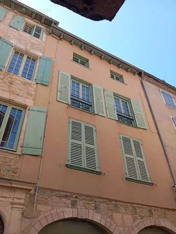 Korter asukohas Villefranche-De-Rouergue