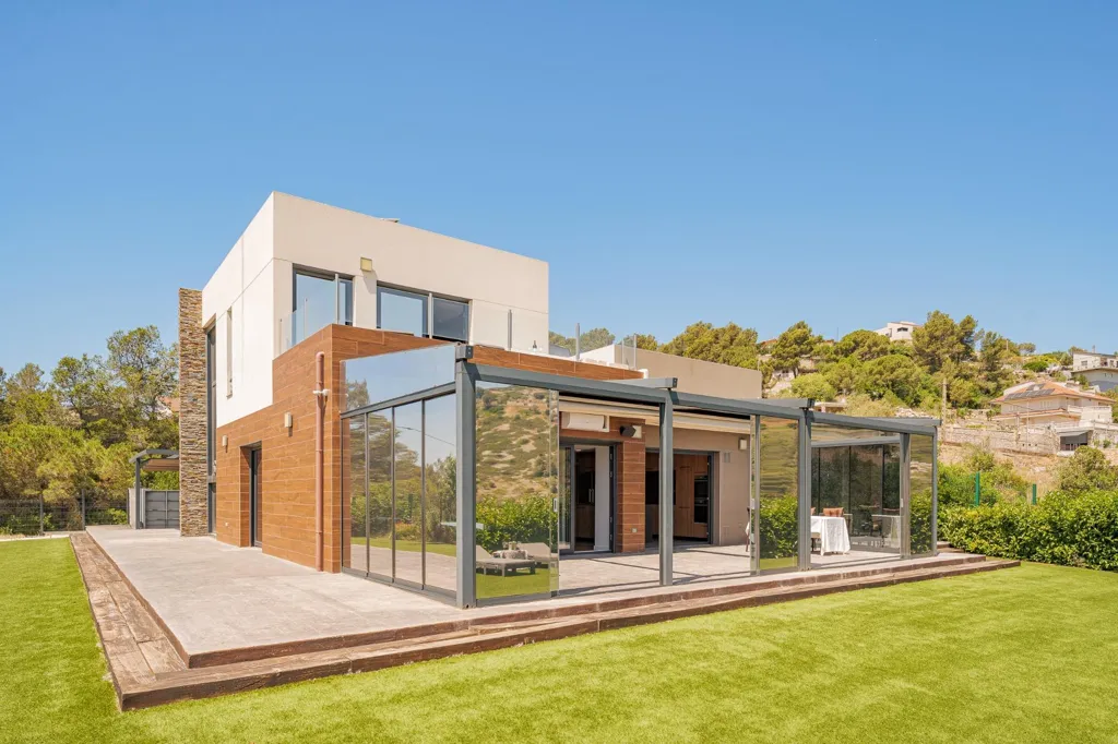 Välivaade - Luxury Villa with Spa in Olesa de Bonesvalls