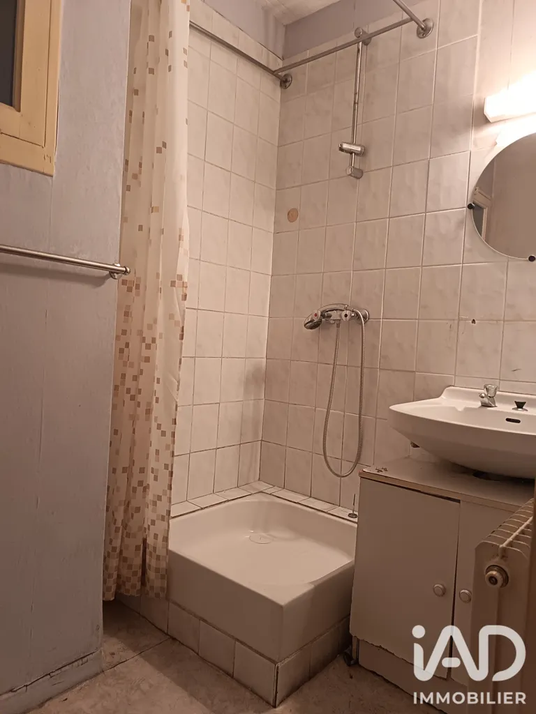 Salles de bain - Appartement rez-de-chaussée avec terrasse à Libourne