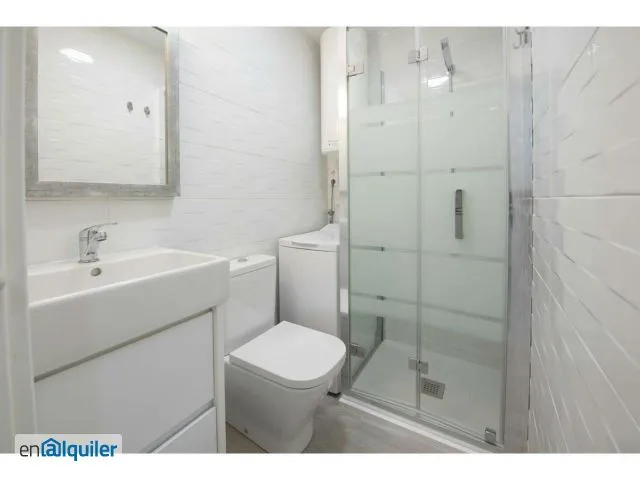 Salles de bain - Renovated Studio with Balconies in Madrid Centre