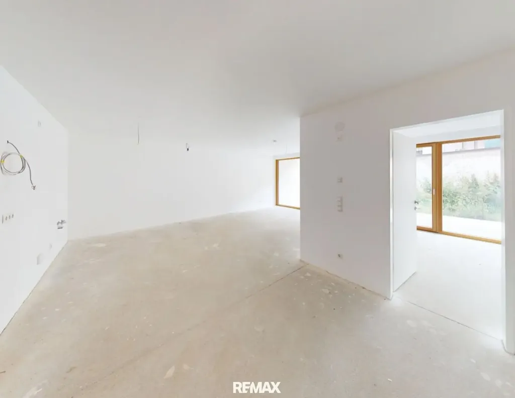 Stanze - 3-Bed Garden Flat with Terrace in New Build