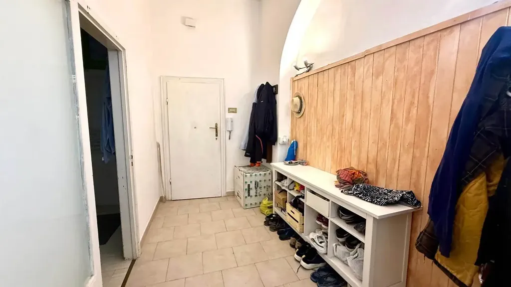Entrée - Quadrilocale with Central Location in Volterra