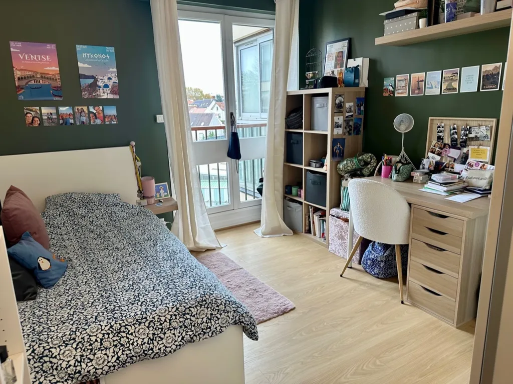 Chambres - Appartement 6 Pièces avec Vue Dégagée à Parly 2