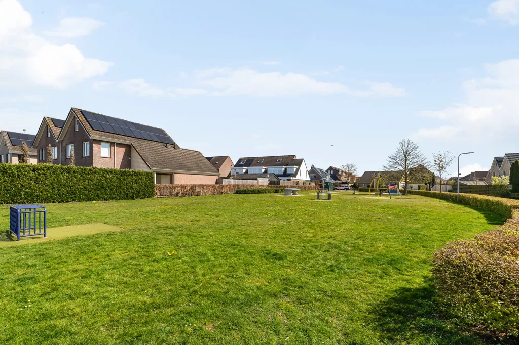 Aed - Spacious Two-Storey House with Garden in Hoogenboomstraat