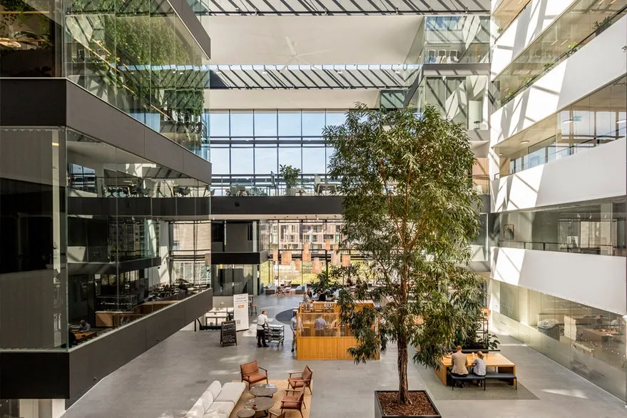 Rooms - Office Space with Atrium View in Copenhagen