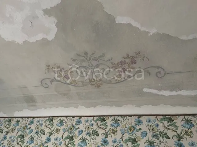 Rooms - Historic Villa with Mountain View in Roccavione