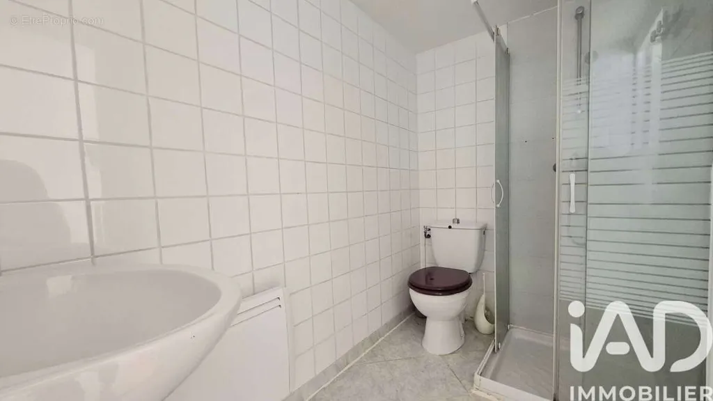 Vannitoad - Investment Property with Two Apartments in Pluvigner