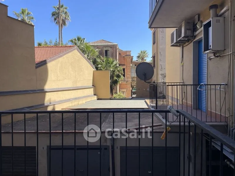 Balcon - Fully Furnished Flat with Balcony in Catania