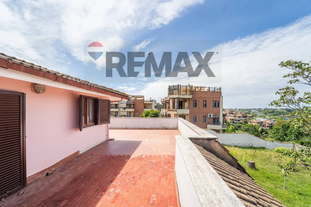 Terrass - Villa with Panoramic View in Rome