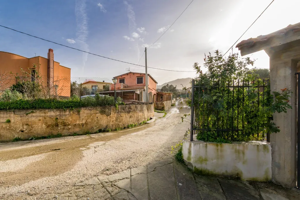 Välivaade - Rustic Villa with Edificable Land in Monreale