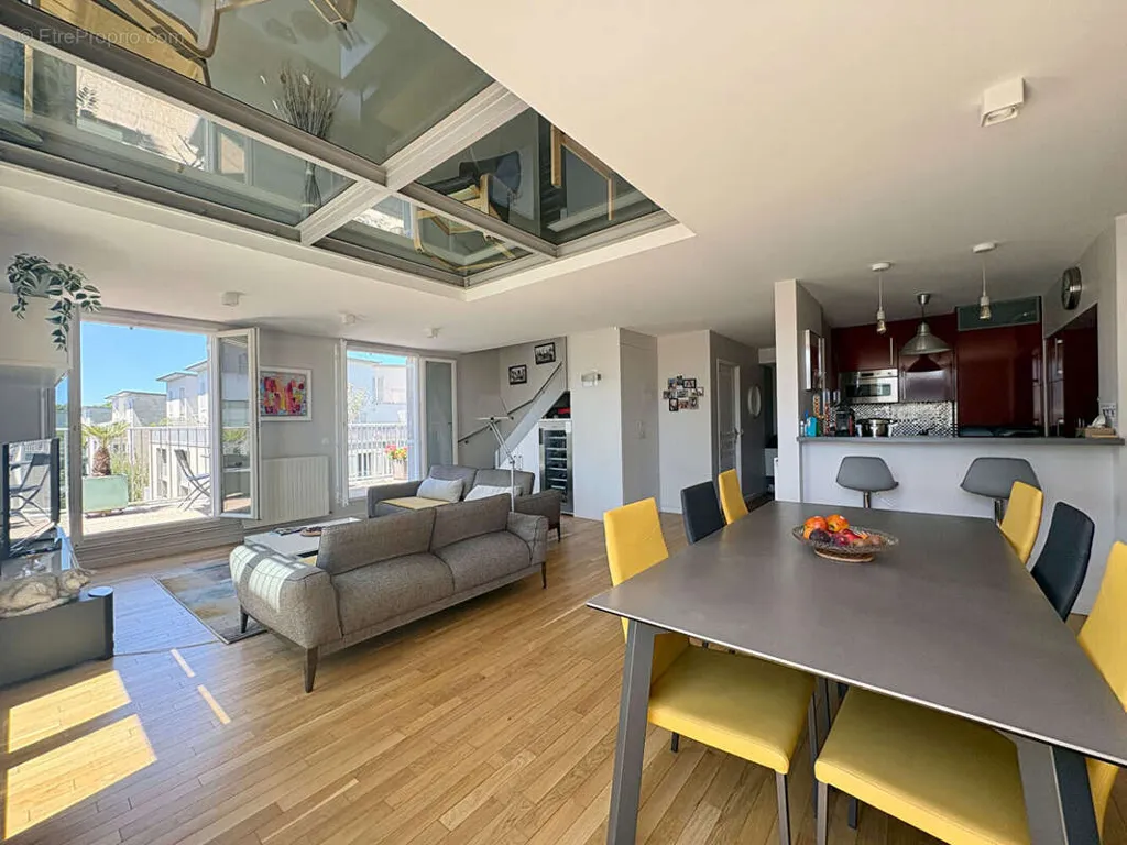 Living Room - Duplex with Terraces in Bordeaux Bastide