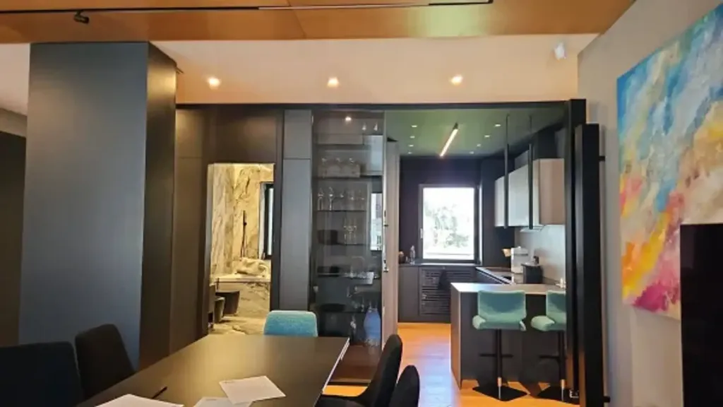 Salle à manger - Semi-Panoramic Apartment in Via Posillipo, Naples