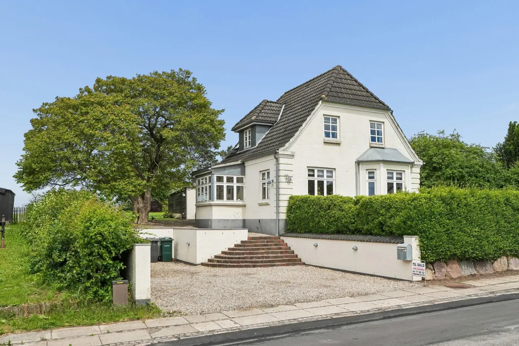 Välivaade - 1934 Villa with Garden in Assens