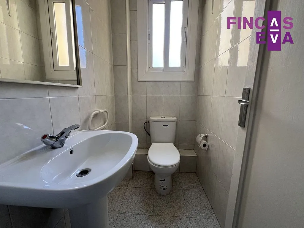 Vannitoad - Apartment with Parking in El Baix Guinardó
