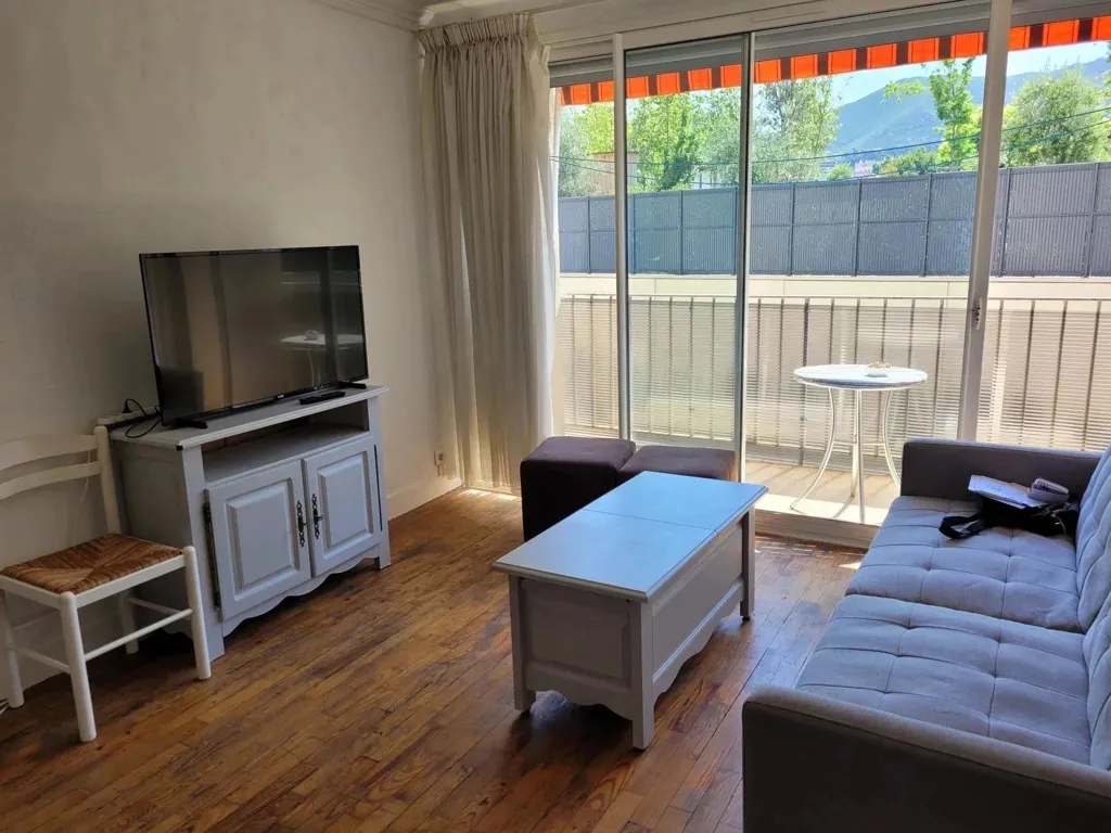 Elutuba - Furnished Apartment with Balcony in Marseille
