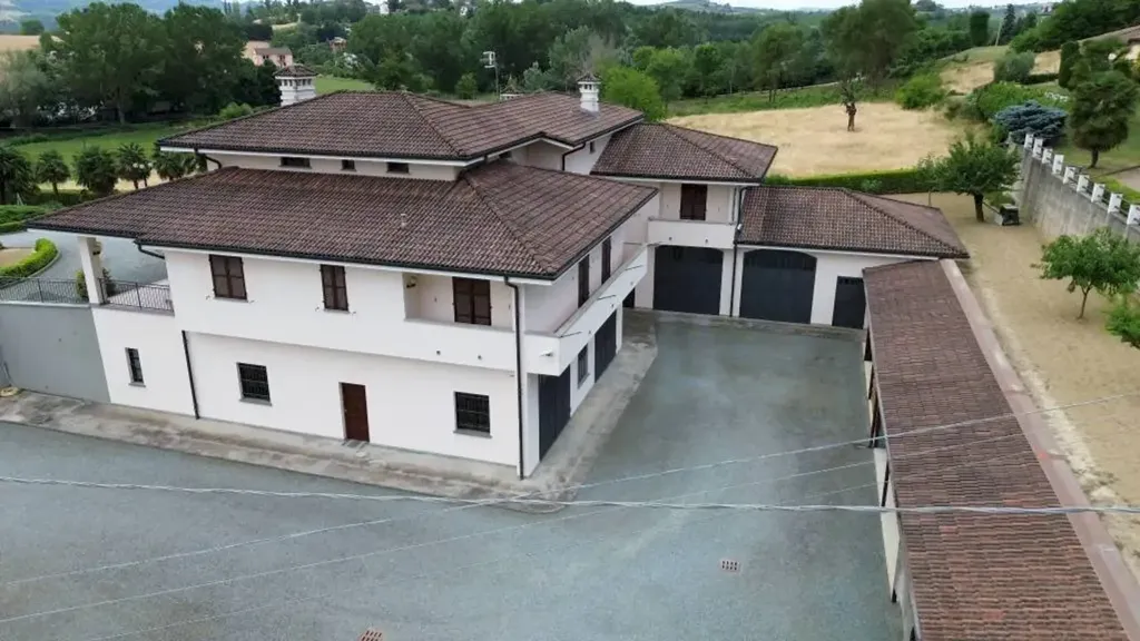Vista aerea - Villa with Pool in Nizza Monferrato