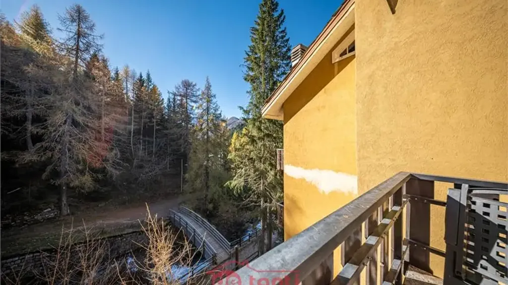Balcony - Apartment with Mountain View in Madesimo