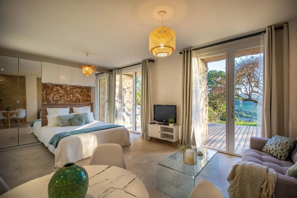 Camere da letto - Architect-Designed Studio with West Terrace in Gaubert