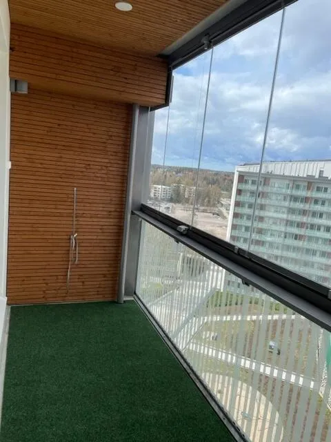 Balcone - Modern Studio with Balcony in Niittykumpu, Espoo
