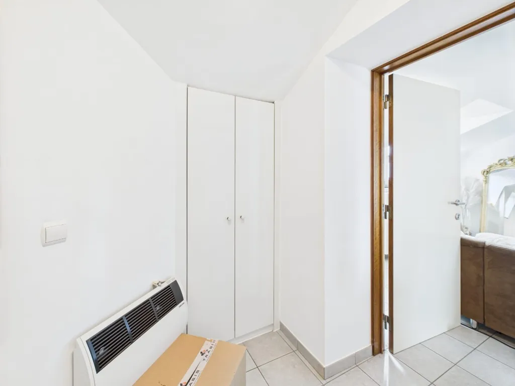 Vannitoad - Apartment in Small Building in Marloie