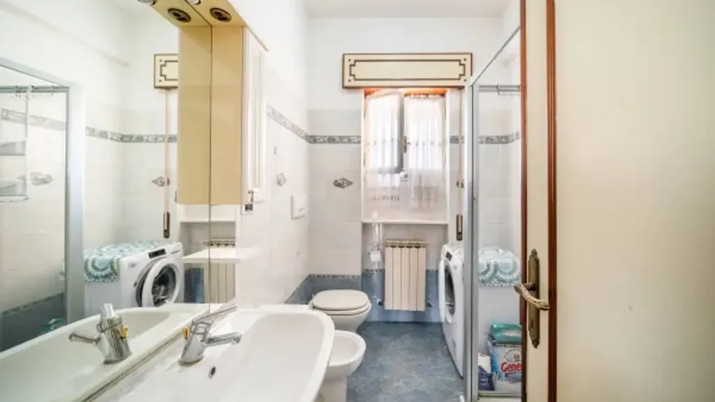 Salles de bain - Apartment with Balcony in Rome