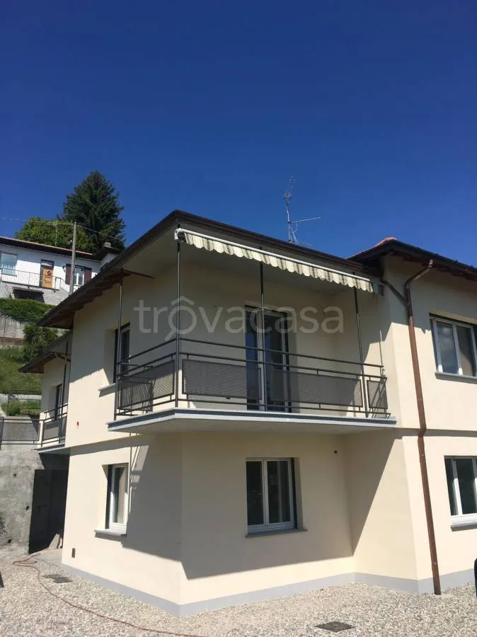 Exterior - Modernised Trilocale with Private Garden in Varese