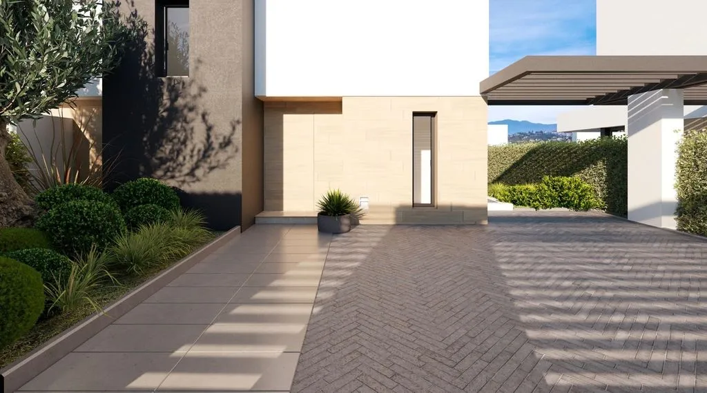 Semidetached House with Pool in Estepona