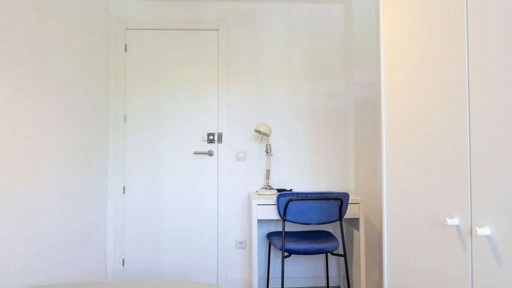 Bedrooms - Furnished Flat with Heating in Entrevías