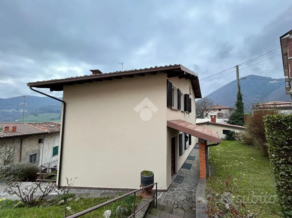 Maison 6 pièces à IT