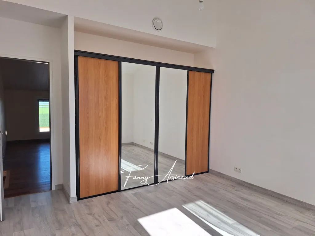 Pièces - Maison avec Vue Mer et Piscine à Esnandes