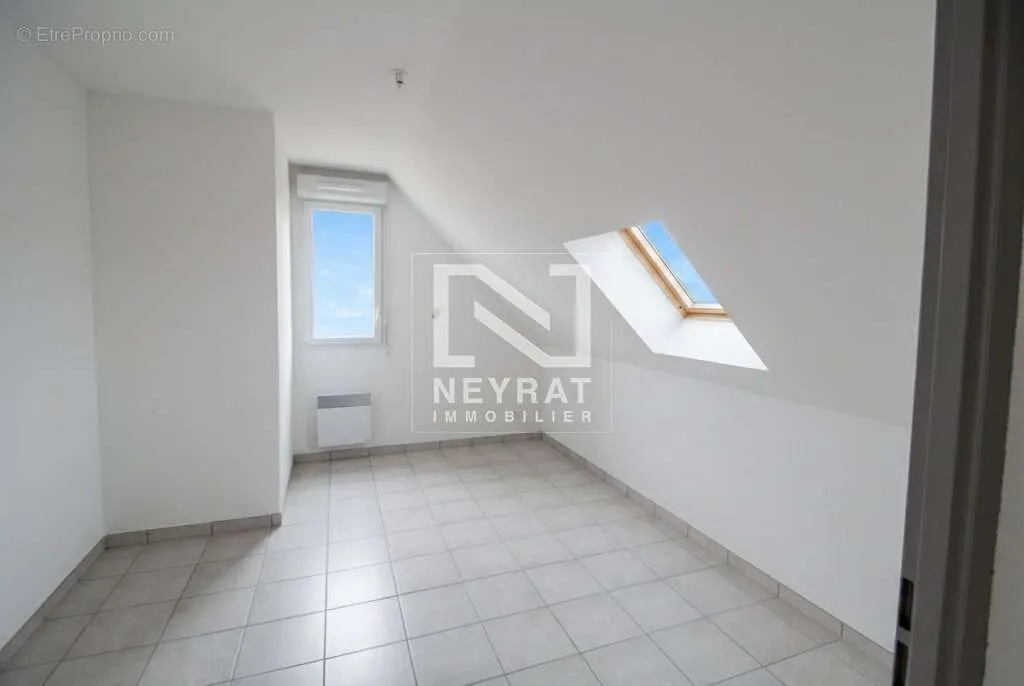 Rooms - T2 Apartment with Balcony in Recent Residence