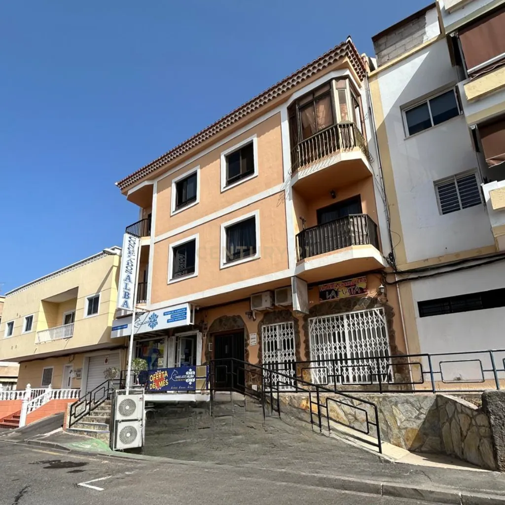 Exterior - Flat with Good Location in San Isidro