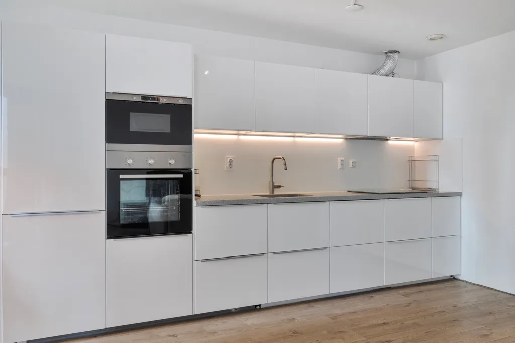 Cuisine - 2-Bedroom Apartment with Balcony in Rotterdam