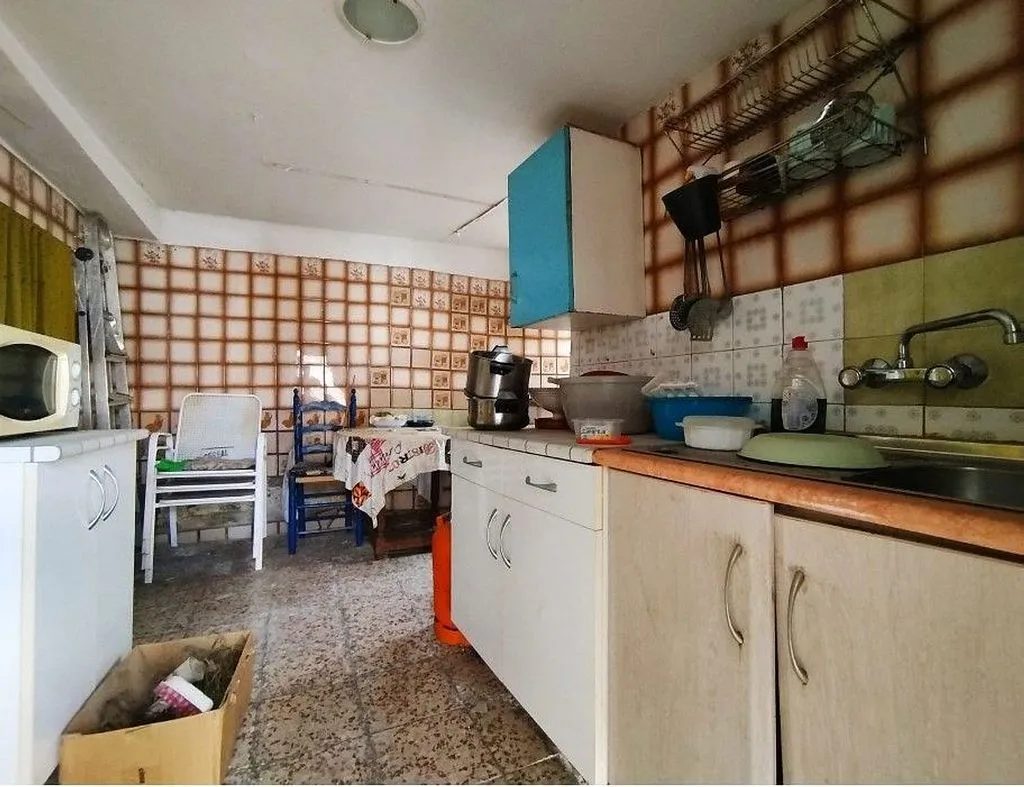 Cuisine - Chalet to Renovate in Camarena