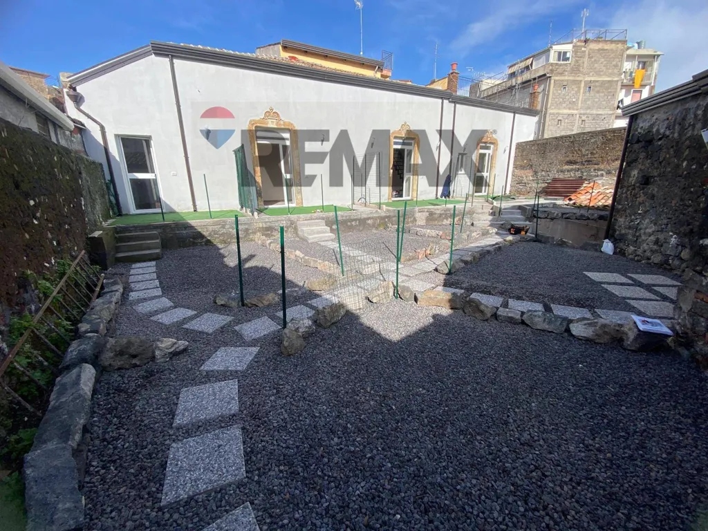 Jardin - Studio Flat with Private Garden in Cibali, Catania