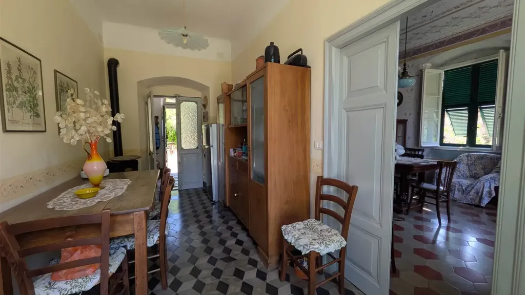 Salle à manger - Rustic House with Garden in Borghetto Vara