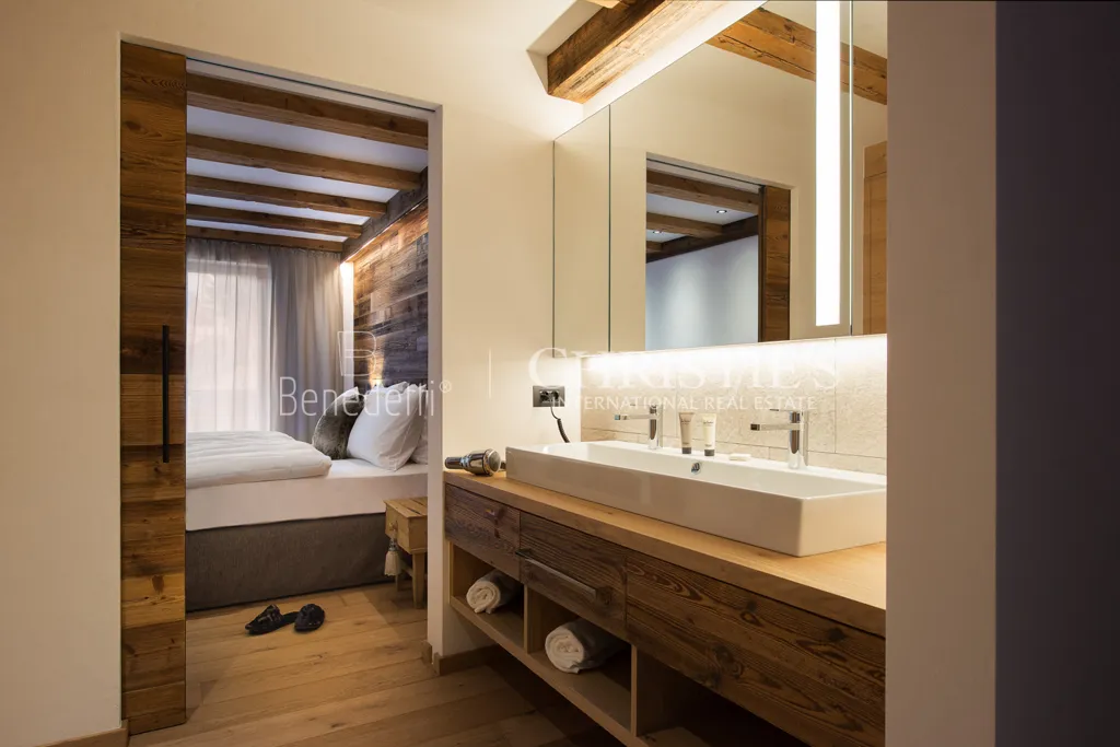 Magamistoad - Luxury Chalet with Ski-in/Ski-out in Olang