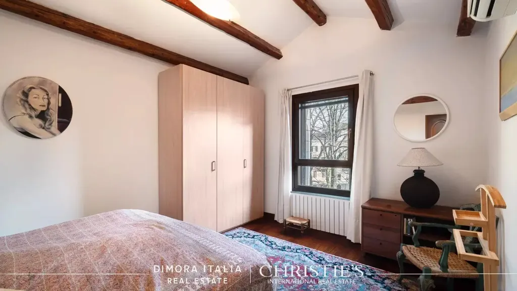 9-room apartment in IT