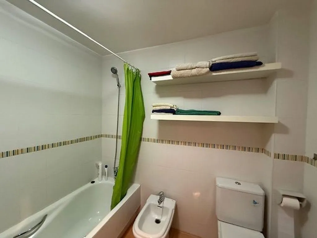 Vannitoad - Ground Floor Flat with Garden View in Facinas
