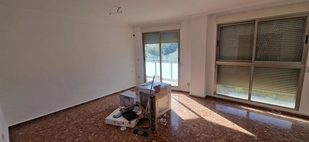 Pièces - Furnished Flat with Balcony in Valencia